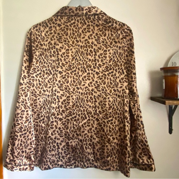 NWT Pink K  (KMART) Leopard long sleeve button down pajama top w pocket - Picture 7 of 7